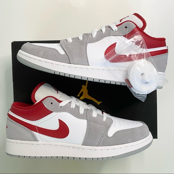 NEW Air Jordan 1 Low Light Smoke Grey - Picture 3 of 7